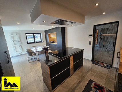 Moradia geminada com 5 quarto(s) para venda em Bettendorf