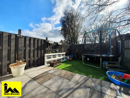 Duplex com 4 quarto(s) para venda em Bettendorf