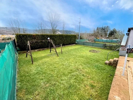 Moradia geminada com 4 quarto(s) para venda em Rumelange