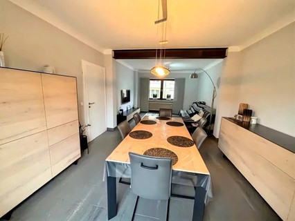 Moradia geminada com 4 quarto(s) para venda em Rumelange