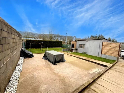 Moradia geminada com 4 quarto(s) para venda em Rumelange