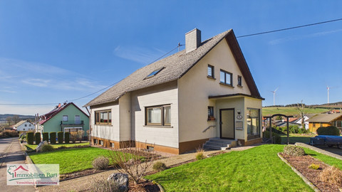 Moradia com 4  quarto(s) para venda em Greimerath