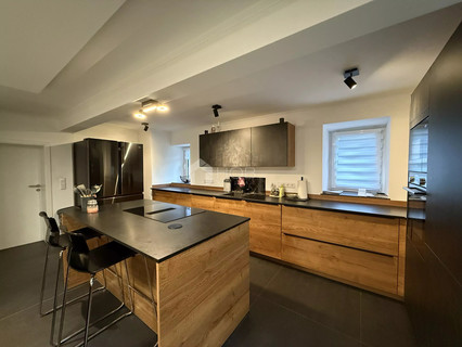 House with 6 bedroom(s) to sell in Basbellain