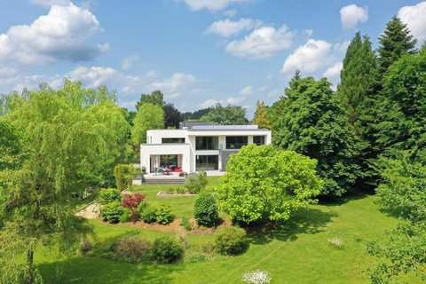 Villa with 6 bedroom(s) to sell in Kehlen