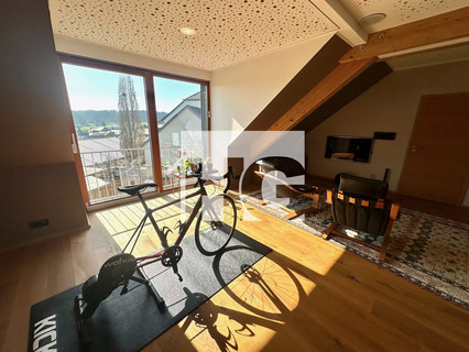 Moradia com 6 quarto(s) para venda em Hobscheid