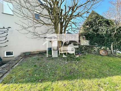 Moradia com 6 quarto(s) para venda em Hobscheid