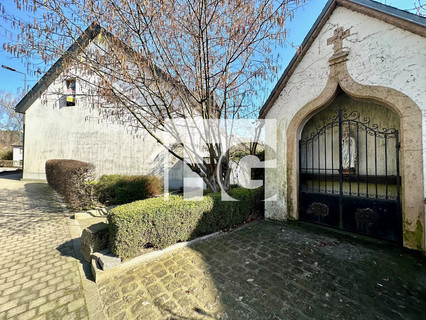 Moradia com 6 quarto(s) para venda em Hobscheid