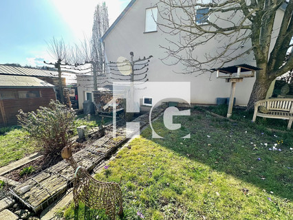 Moradia com 6 quarto(s) para venda em Hobscheid