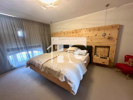 Moradia com 6 quarto(s) para venda em Hobscheid