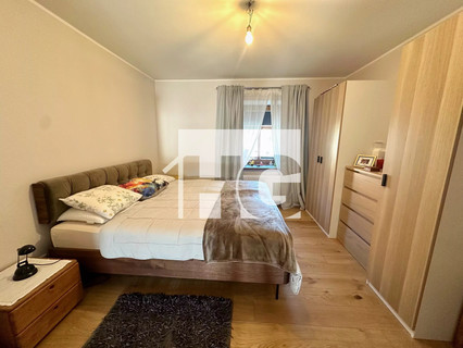 Moradia com 6 quarto(s) para venda em Hobscheid