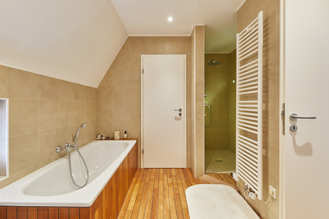 House with 5 bedroom(s) to sell in Kehlen