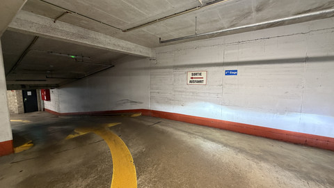 Car park to sell in Luxembourg-Gare