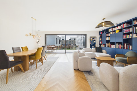 Casa geminada com 4 quarto(s) para venda em Bertrange