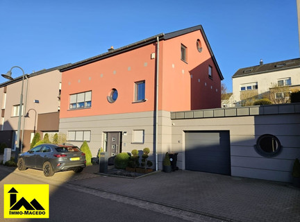 Maison 4 chambre(s) à vendre à Niederfeulen