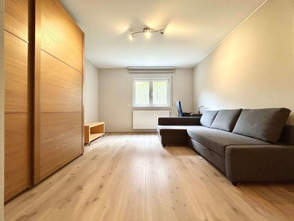 Moradia com 4 quarto(s) para alugar em Hesperange