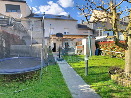 House with 5 bedroom(s) to sell in Niederkorn