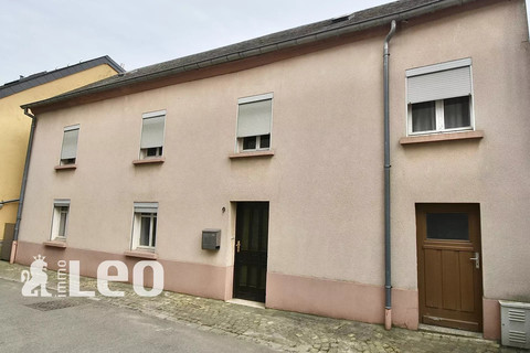 House with 4 bedroom(s) to sell in Wiltz