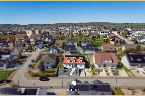 Moradia individual com 4 quarto(s) para venda em Hautcharage