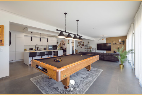 Moradia individual com 4 quarto(s) para venda em Hautcharage