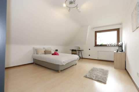 Bedroom with 7 bedroom(s) to rent in Crauthem