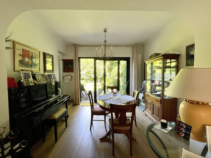 Moradia geminada com 4 quarto(s) para alugar em Luxembourg-Limpertsberg