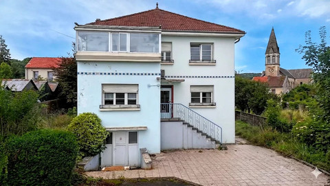 House with 6 bedroom(s) to sell in Mont-Saint-Martin