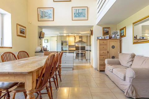 House with 7 bedroom(s) to sell in Schrassig