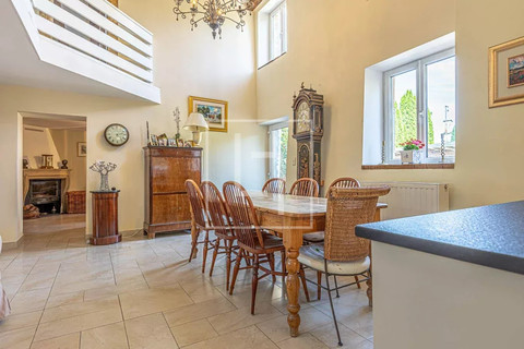 House with 7 bedroom(s) to sell in Schrassig