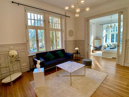 Moradia com 8 quarto(s) para venda em Luxembourg-Limpertsberg