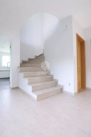 Moradia com 4 quarto(s) para venda em Ehlerange