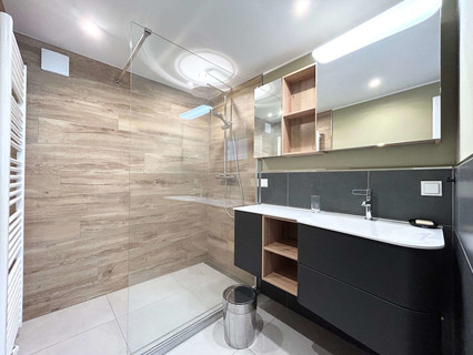 Moradia com 5 quarto(s) para alugar em Luxemburgo-Howald