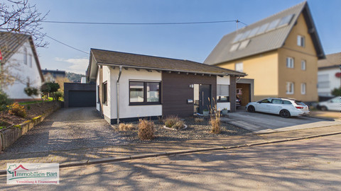 Moradia com 4  quarto(s) para venda em Saarburg