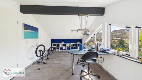 Moradia com 4  quarto(s) para venda em Saarburg