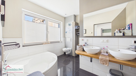 Moradia com 4  quarto(s) para venda em Saarburg