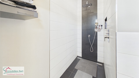 Moradia com 4  quarto(s) para venda em Saarburg