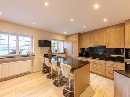 House with 5 bedroom(s) to sell in Bergem