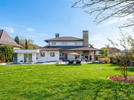 House with 5 bedroom(s) to sell in Bergem