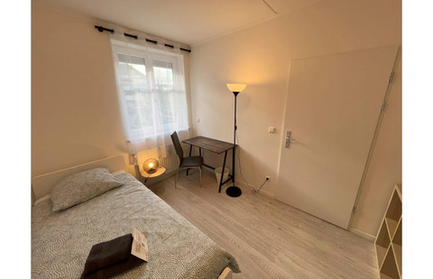 Chambre 4 chambre(s) à louer à Luxembourg-Gasperich
