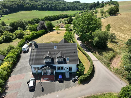 House with 10 bedroom(s) to sell in Hütterscheid