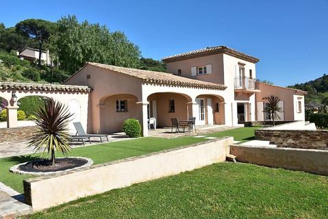 Villa with 4 bedroom(s) to sell in Grimaud