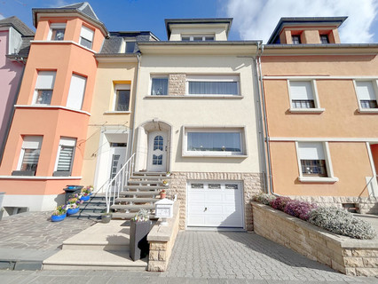 Maison 5 chambre(s) à vendre à Kayl