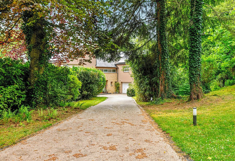 Moradia com 7 quarto(s) para venda em Luxembourg-Dommeldange