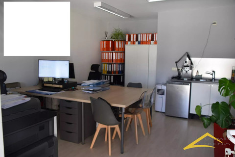 Office to rent in Pétange