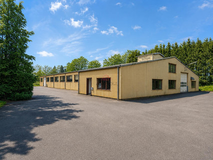 Industrial premises to sell in Brachtenbach