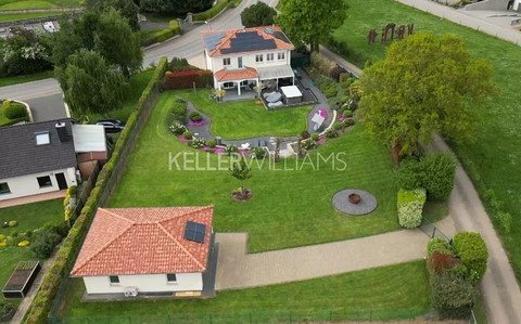 Villa with 3 bedroom(s) to sell in Garnich