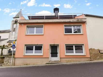 Business centre with 4 bedroom(s) to sell in Lenningen
