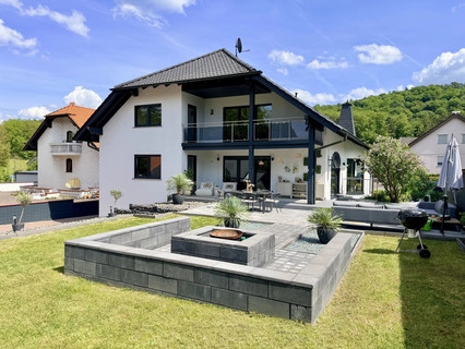 Villa to sell in Kirkel