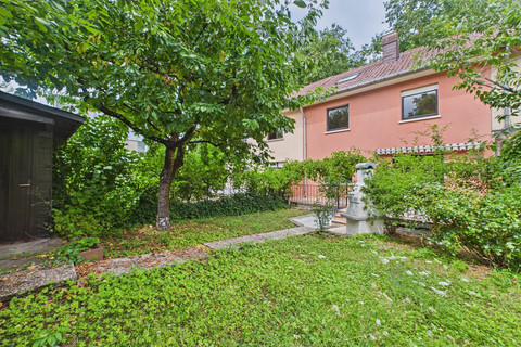 Joint house with 4 bedroom(s) to sell in Luxembourg-Neudorf