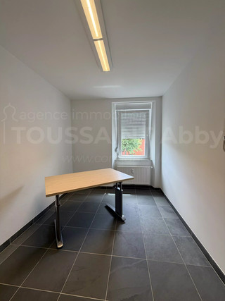 Office to rent in Perlé