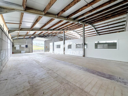Warehouse/storage area to rent in Troine